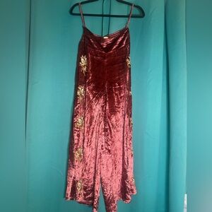 Barcelona Luxe Brand Embroidered Velvet  Floral Palazzo Pant in Burgundy & Gold